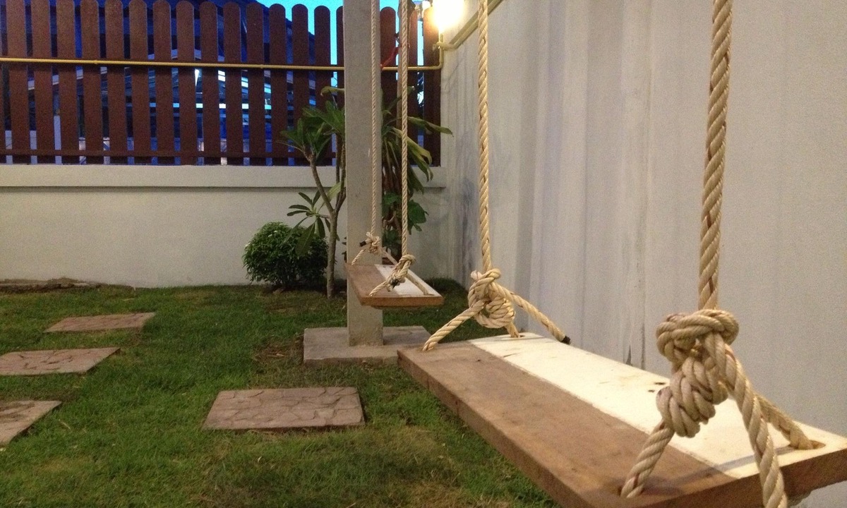 Hat Chao Samran House | House on Haad Chao Samran (Pak-Bon)