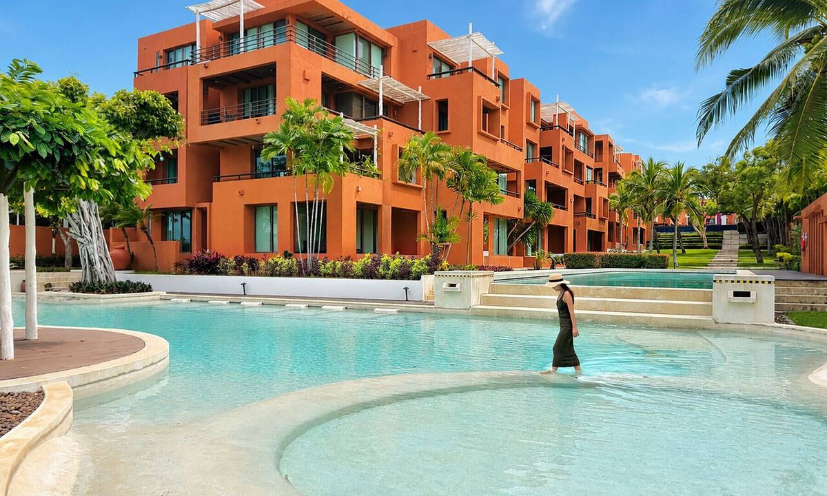 Nong Kae Condo | Hua Hin Beach Front Condo - Family Suite Room at Las Tortugas