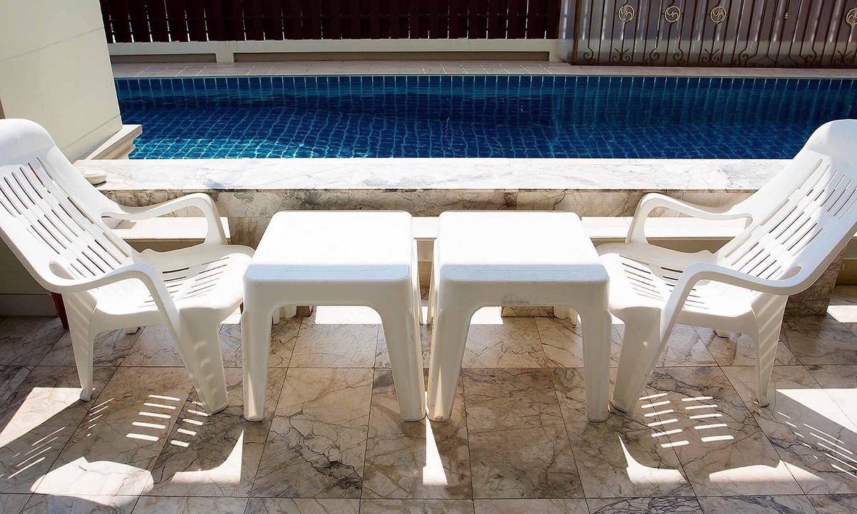 Na Kluea Villa | I-Rin poolvilla featuring its own swimming pool set in a private estate.
