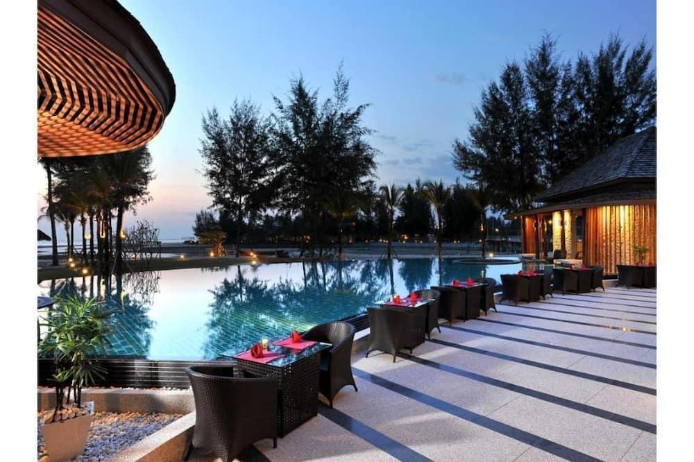 Khuk Khak Beach Villa | Jacuzzi Villa in Khao Lak with a romantic outdoor Jacuzzi JV#17
