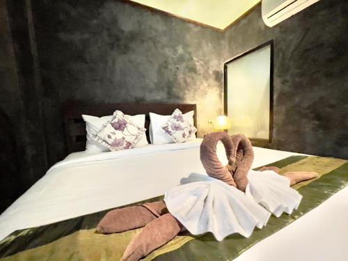 Khlong Sok Resort | Khao Sok Green Valley Resort - SHA Certified