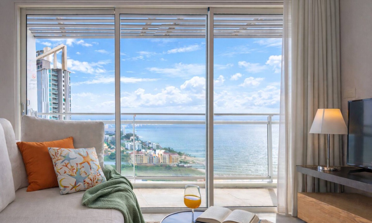 Na Chom Thian Apartment | King Bed Top-Floor Sea View | 1min to Private Beach | 2 Resort Pools