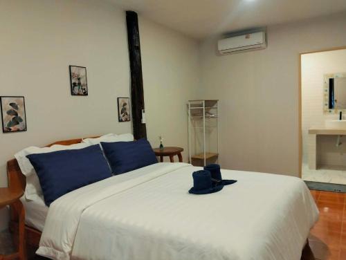 Nuea Khlong House | Koh jum Mutu Home Stay