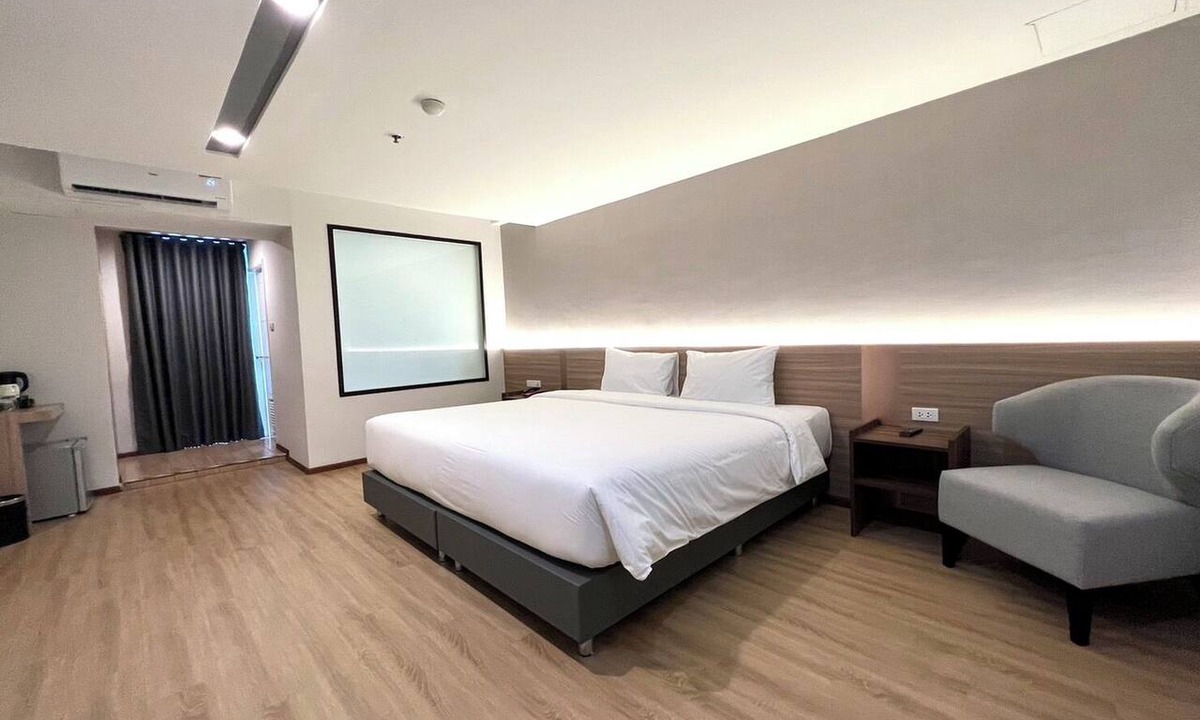 Bang Chalong Hotel | Le Srivaree Suvarnabhumi Airport Hotel