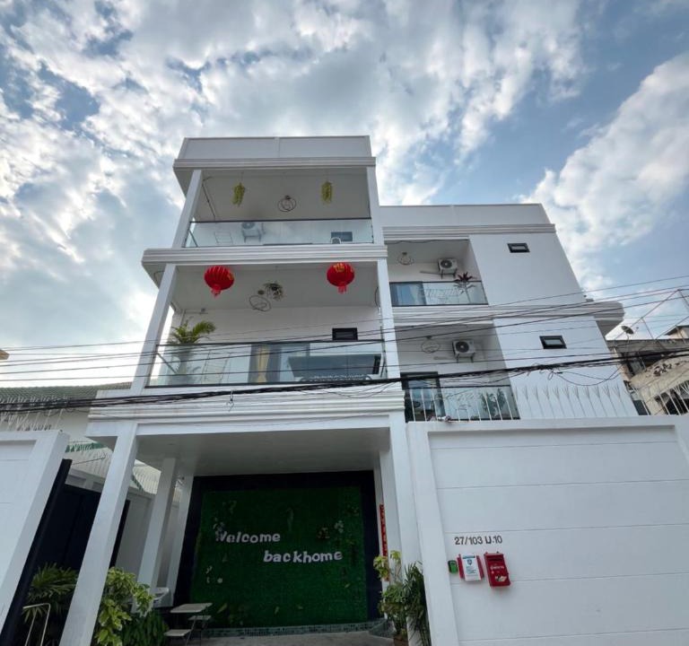 Pattaya Bay Villa | lovely pool villa,9 BR,snooker,BBQ