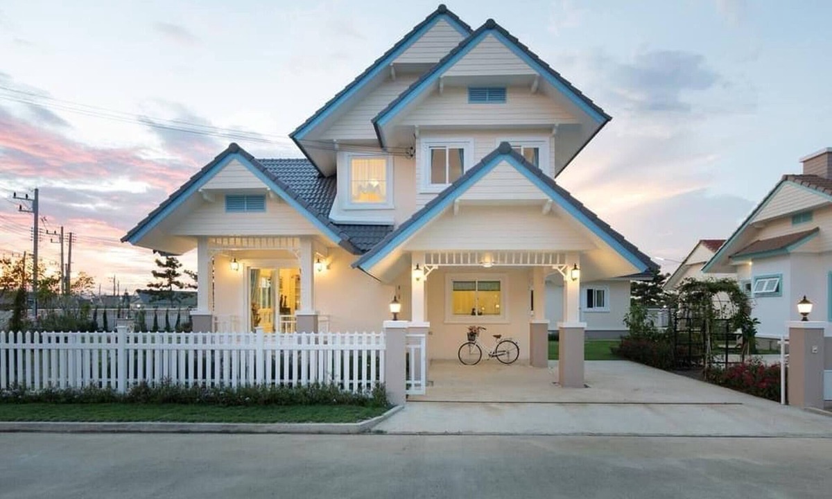San Sai House | Luxurious 3-Bedroom Pool Villa in Nong Han, Thailand