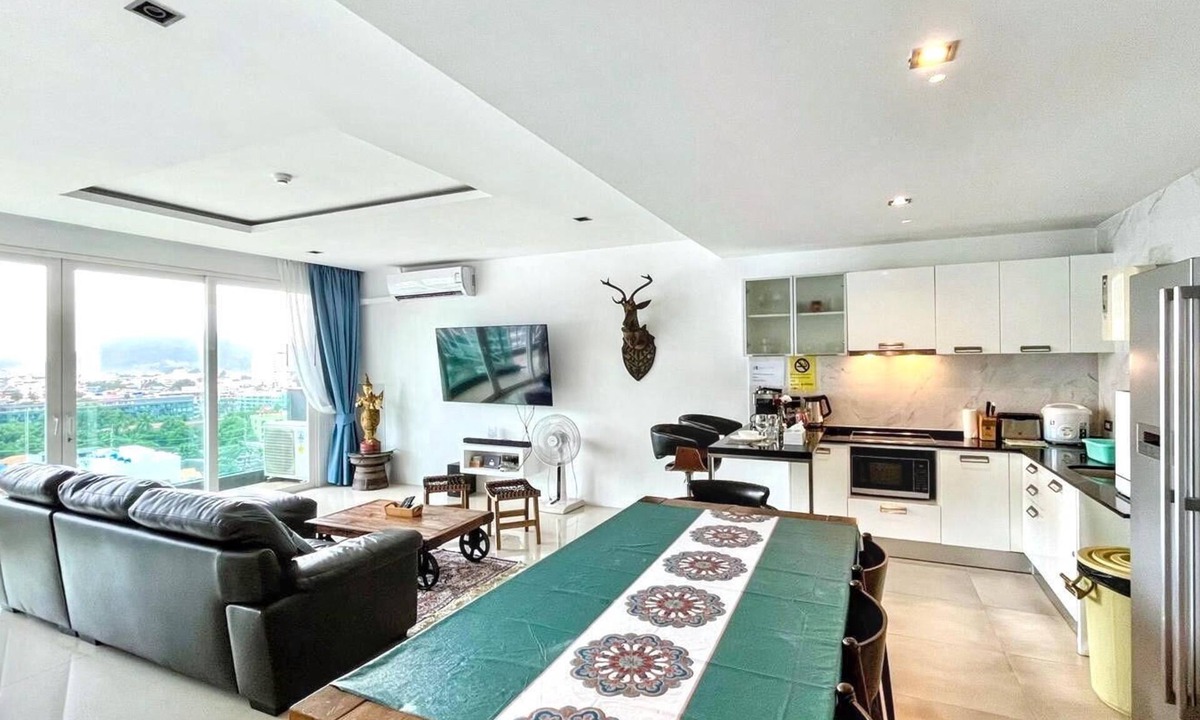 Patong Apartment | Luxurious 4-Bedroom Apartment with Stunning Patong Bay Views