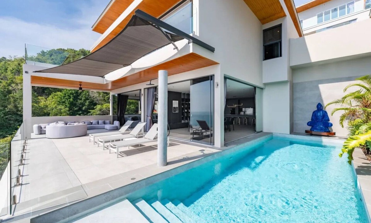 Bophut Villa | Luxurious 5-bedroom villa in Plai Laem with sea views, saltwater pool, and daily maid service