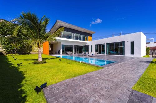 Khao Tao Villa | Luxury 5 Bedroom Pool Villa (KH-C1)