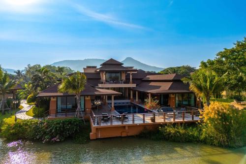 Nong Kae Villa | Luxury 5 Bedroom Villa Close to Beach SRS