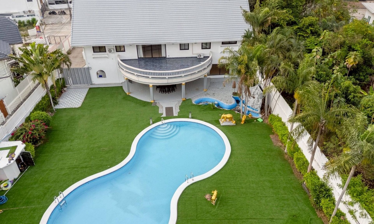 South Pattaya Villa | Luxury 5 BR Private Party Pool Villa Pattaya