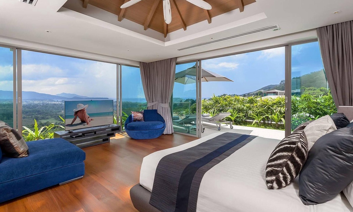Choeng Thale Villa | Luxury 7 Bedroom Villa In Layan