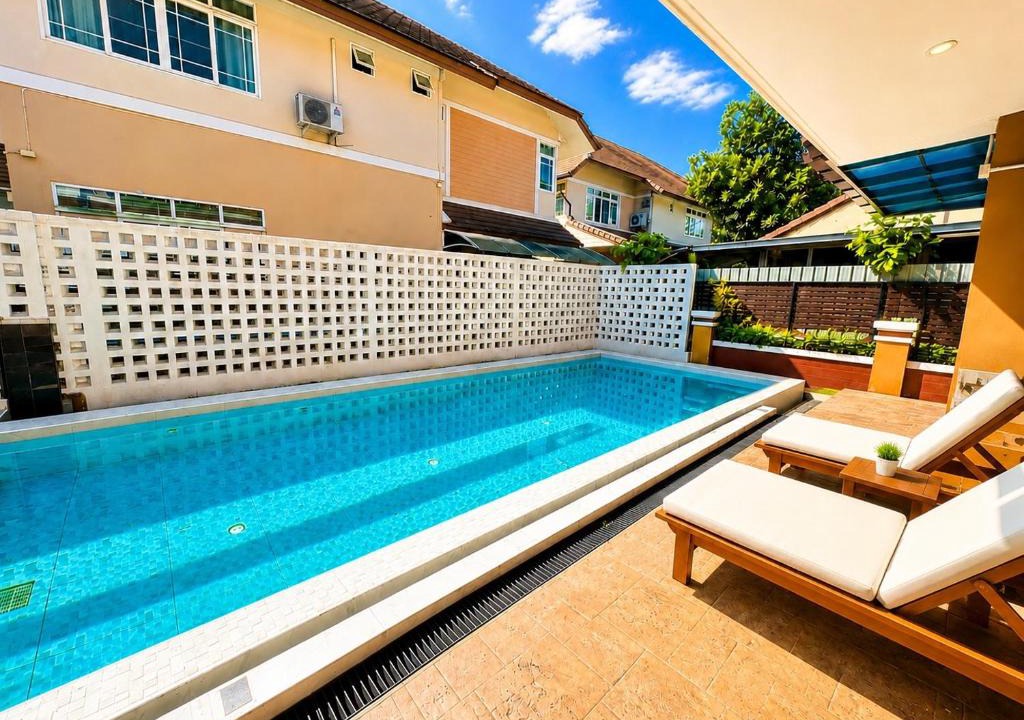 Chiang Mai Villa | MAHI Pool Villa 4BR Near Airport & Old Town