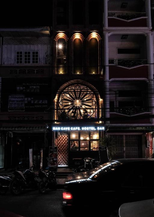 Vientiane Hostel | Man Cave Hostel Vientiane