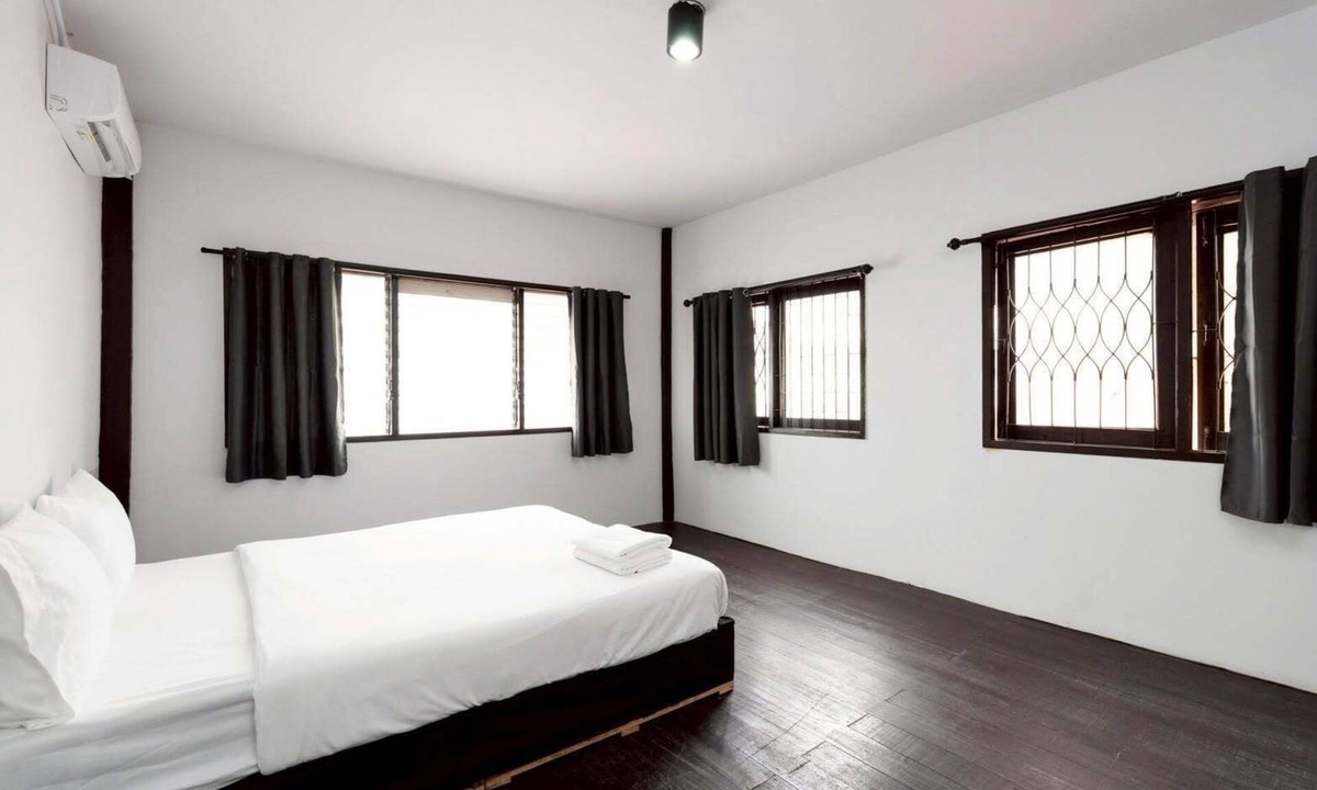 Wat Bowon Niwet Hotel | Mitr Inn Khaosan