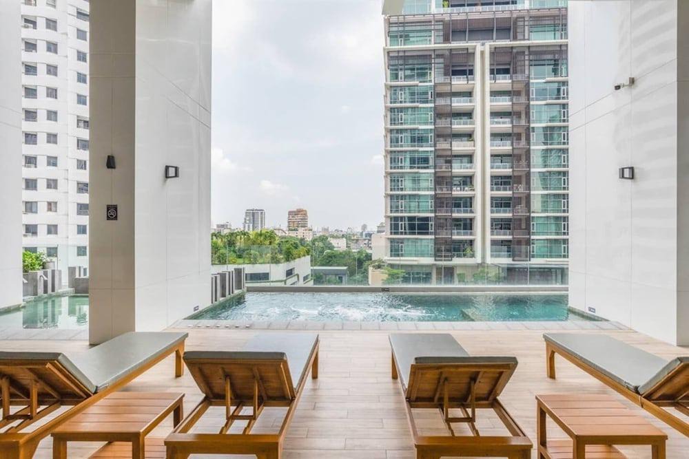 Sukhumvit Apartment | Modern Family Suite near BTS Thonglor 家庭现代风格房近通罗站 U7