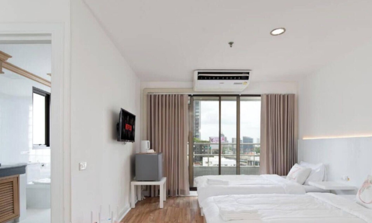 Ploenchit Apartment | Modern Twin BR/Bath & Bathtub Retreat BTS BTB6