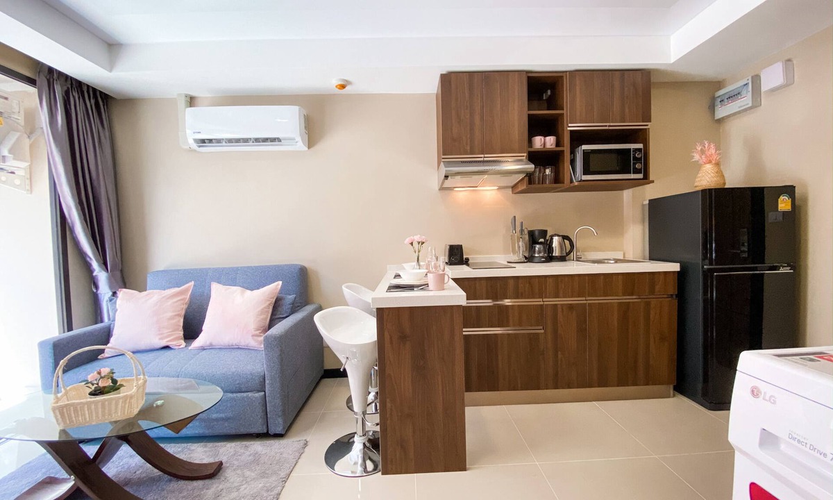 Nai Harn Apartment | Nai Harn 1BR Retreat by IBG Property P210