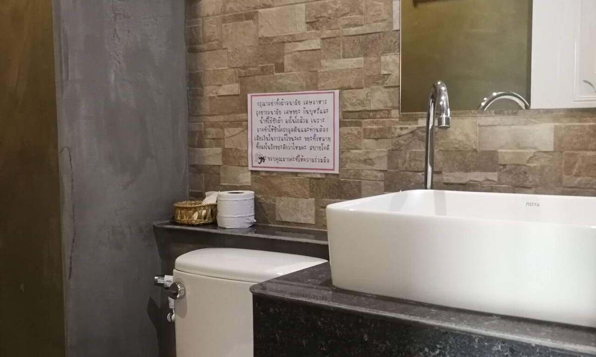Khao Sam Yot Hotel | Narai Iyara Palace Lopburi