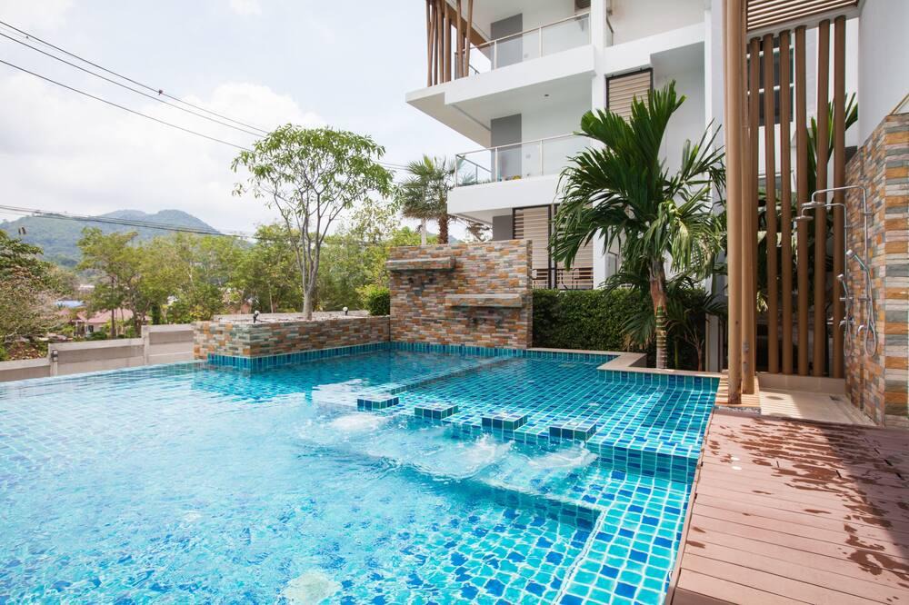 Kathu Apartment | New beautiful apartment, with view of the mountains, pool, gym