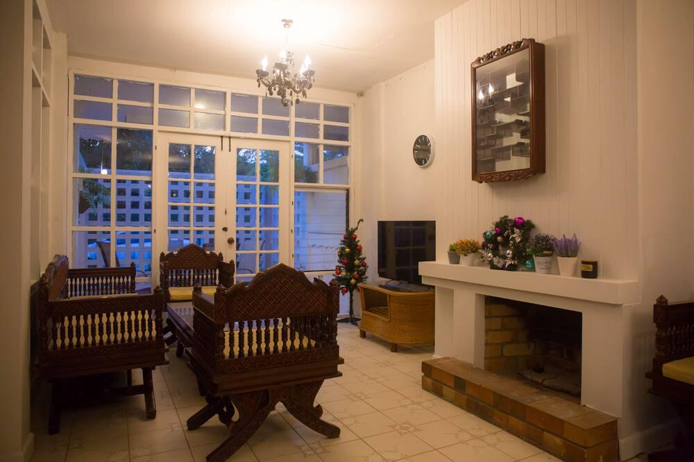 Nimman House | NEW Promotion ! NEAR Nimman & Maya 1 minute