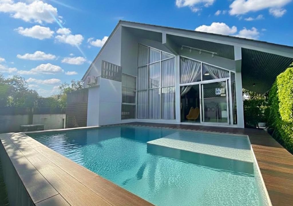 Si Racha Villa | NJoy Pool Villa Sriracha 3-Bedroom Private Pool Villa