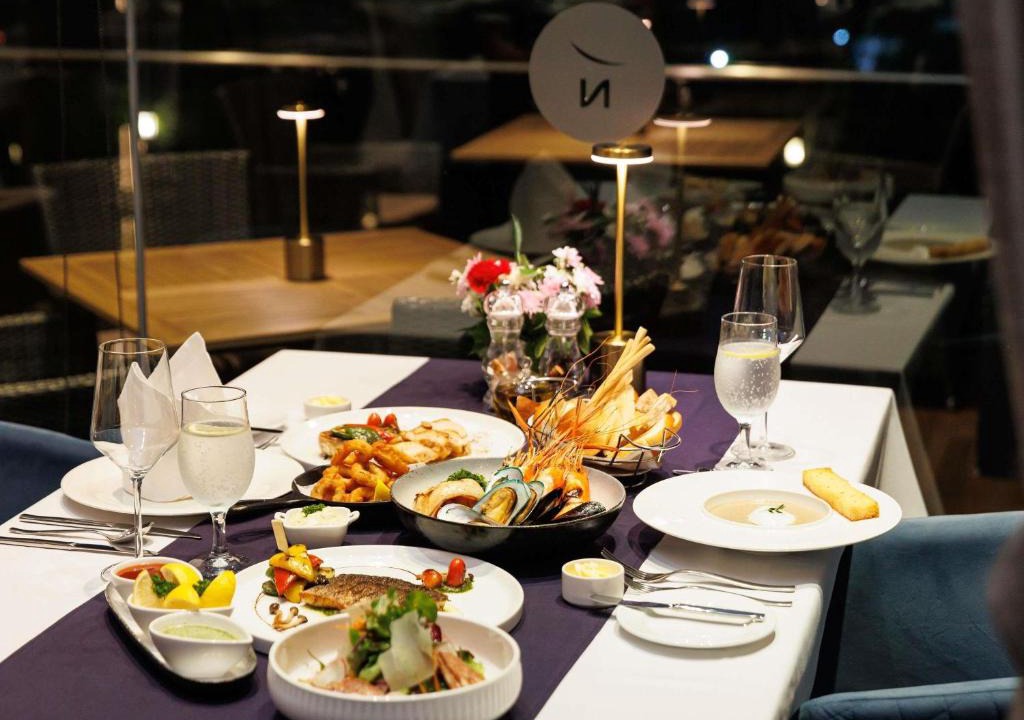 Tha Thaewawong Hotel | Novotel Marina Sriracha