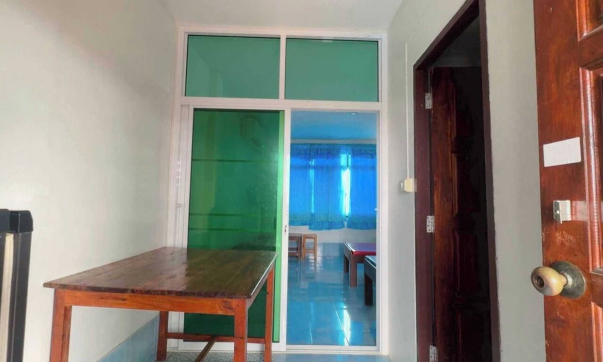 Si Samrong Hotel | OYO 75596 The Sirisuk House