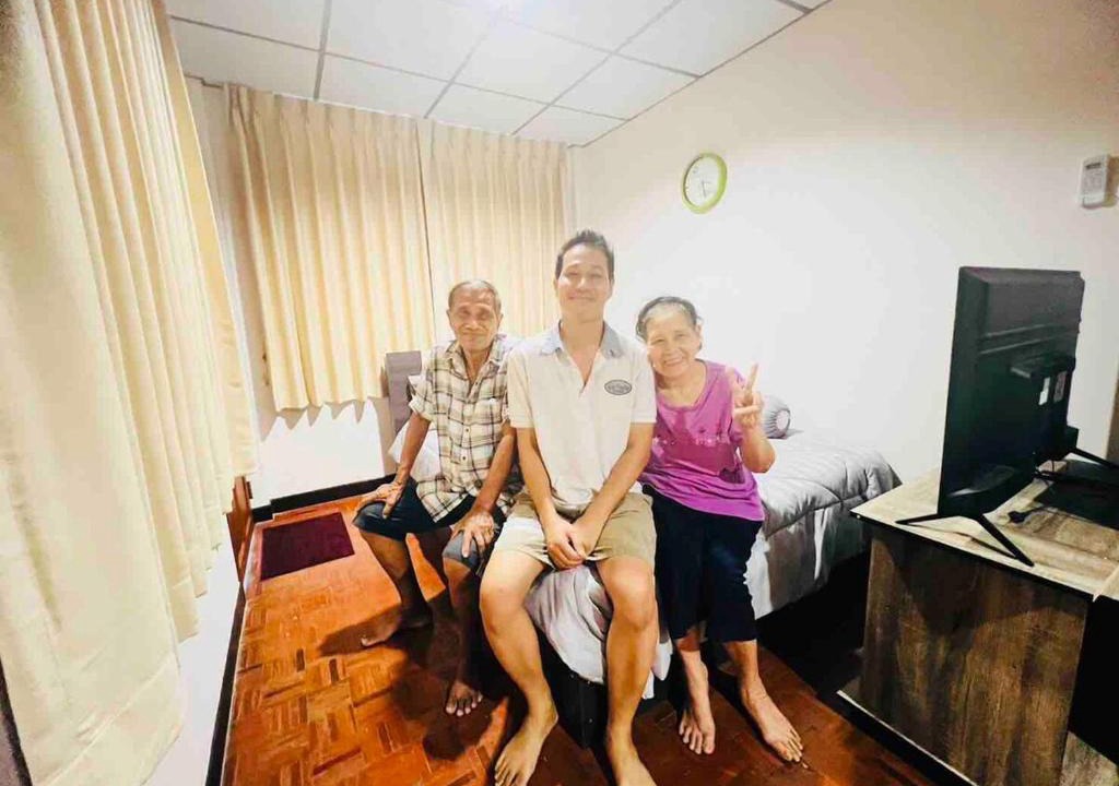 Bang Khen House | Palmhouse studio room