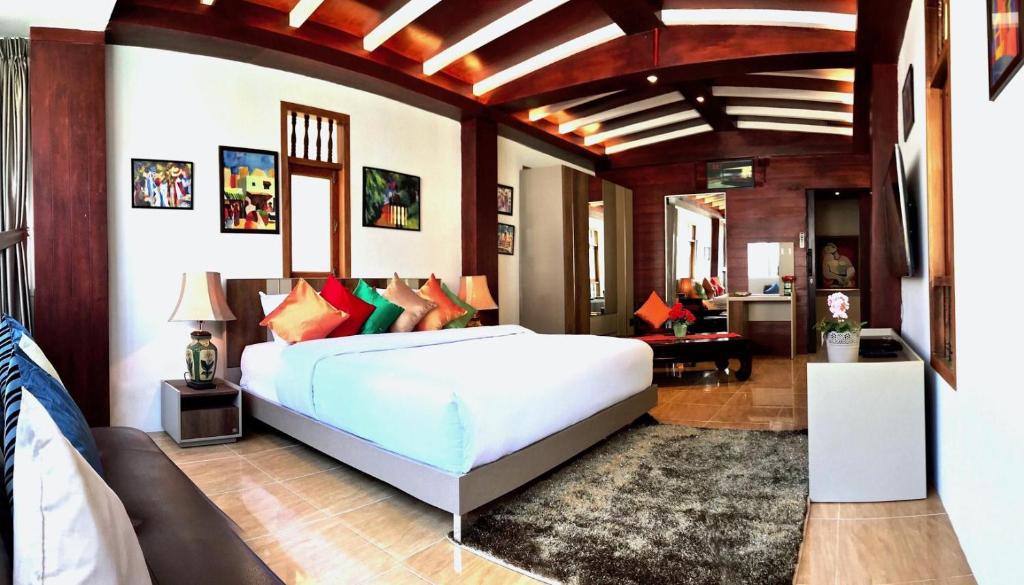 Patong Apartment | Patong Apartment - Thai Style Duplex Apartment near Beach