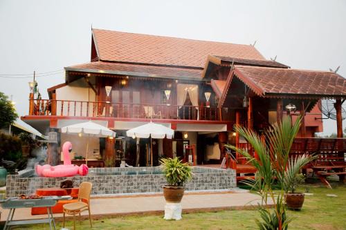 Sop Mae Kha Villa | Phetpiman private pool villa