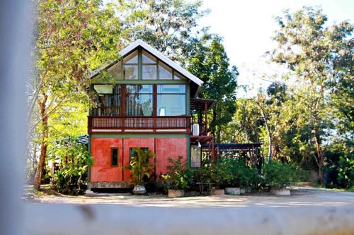 San Kamphaeng Hotel | Phu Mi Lum Nao house by Nasi Jampu, Chiang Mai