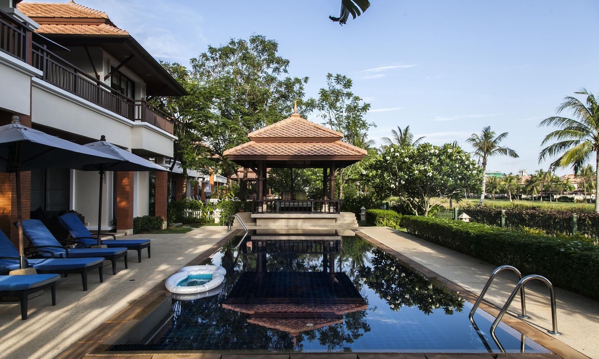 Choeng Thale Villa | Phuket private pool 4 bedrooms villa