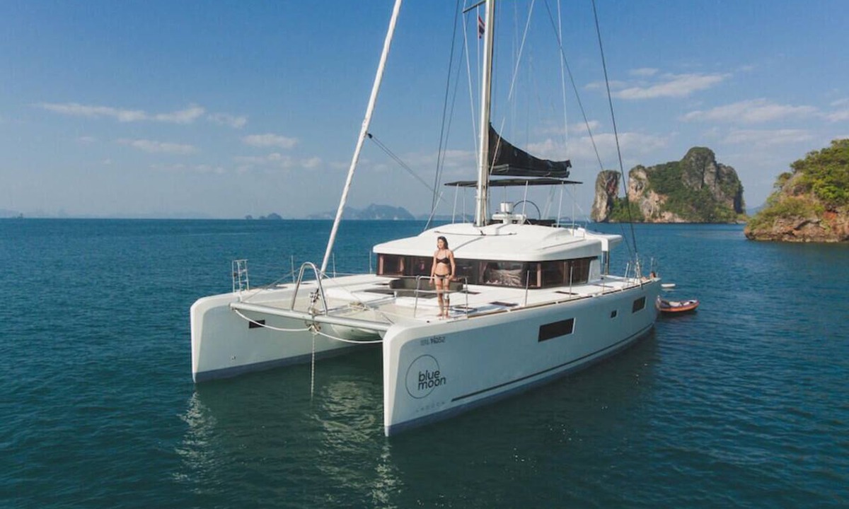 Pa Klok Boat Rental | Phuket Sun and Beach Sailing Extravaganza