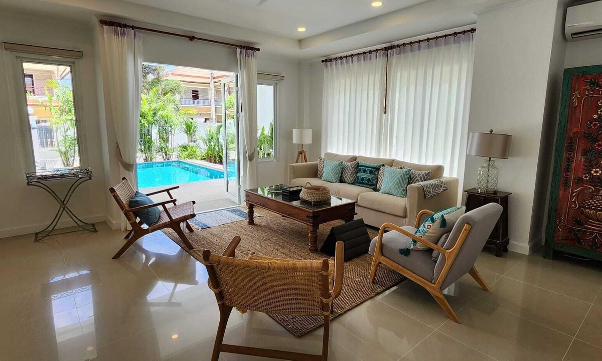 Si Sunthon Villa | Phuket Thailand 4 bedroom private pool villa short drive from beach and shops