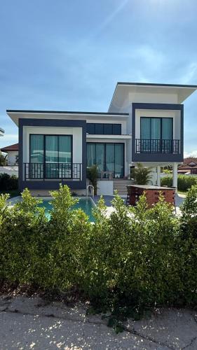 Kram Villa | Pool Villa Maephim 34, by Somjai