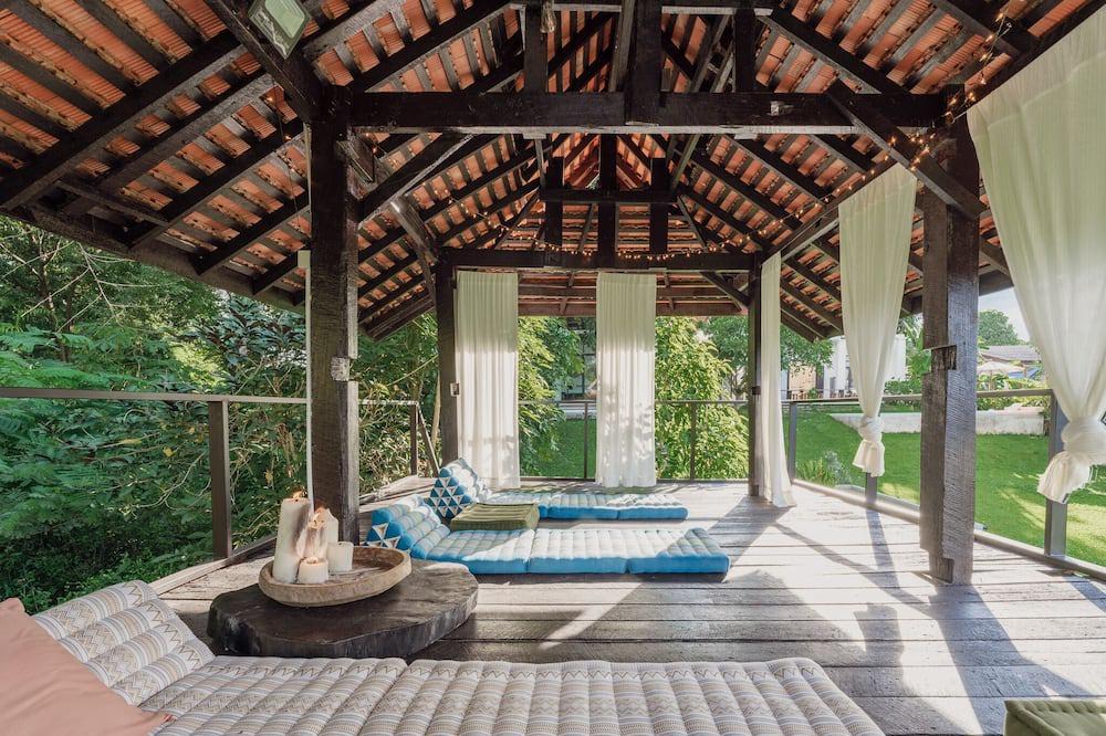 Don Kaeo Villa | Pool Villa - Riverside gem in ChiangMai