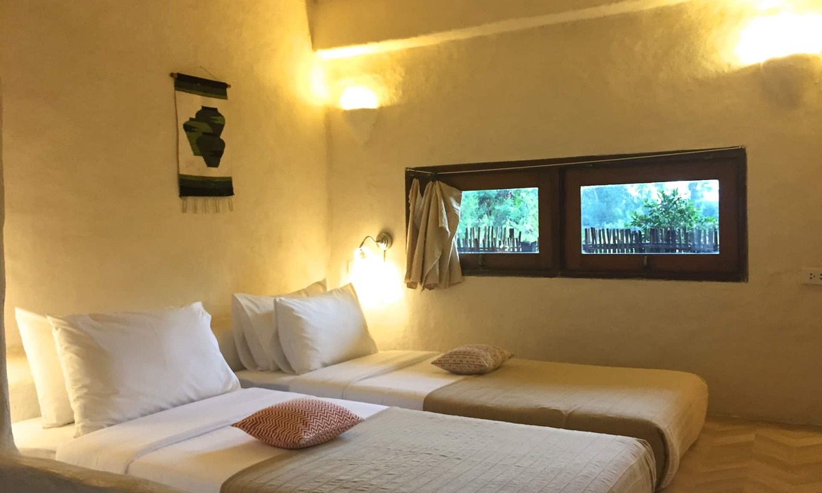 Pak Nam Pran Hotel | Pranberry Earth