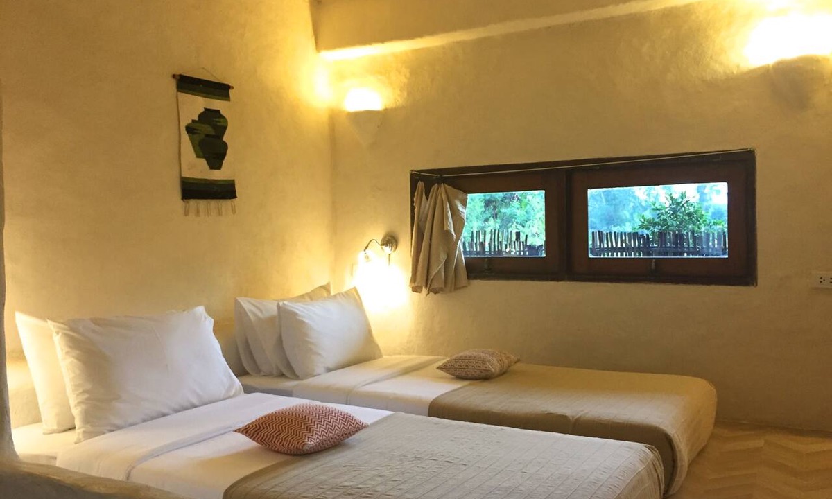 Pak Nam Pran Hotel | Pranberry Earth