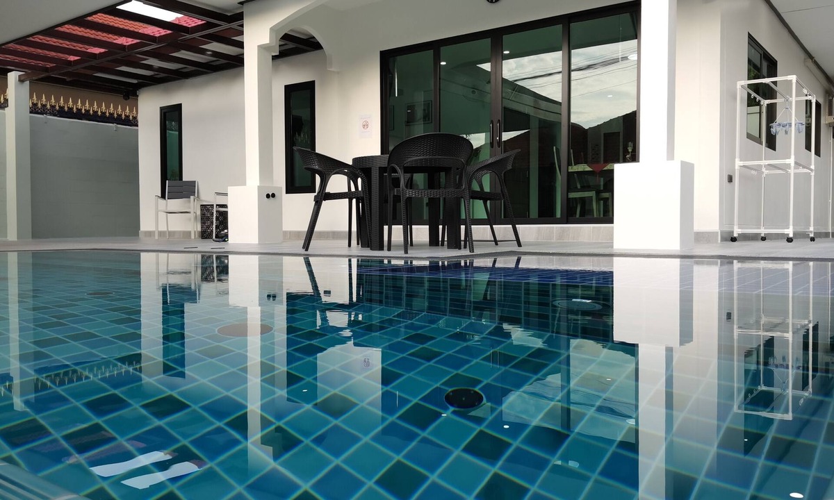 Jomtien Villa | Private Pool With Jacuzzi & Kids Pool @ Royal Park