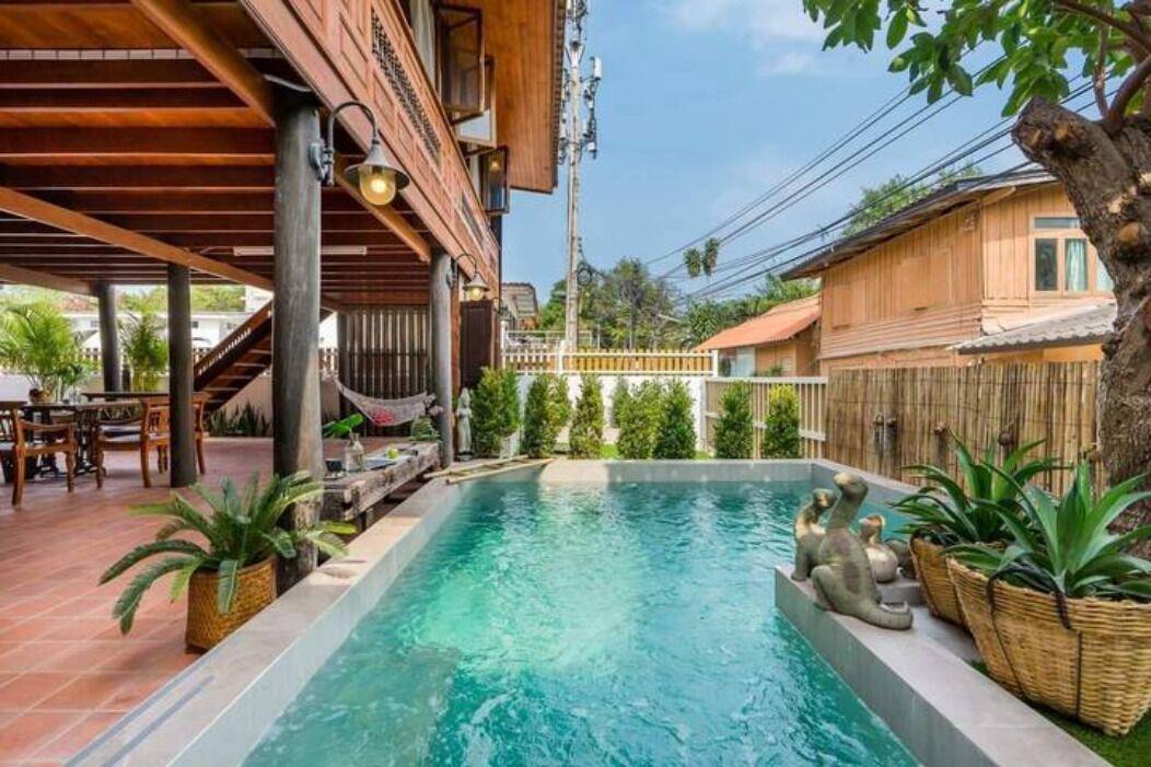Khao Takiab House | PRIVATE Thai Traditional pool house near CICADA MARKET - 5 min walk to the BEACH