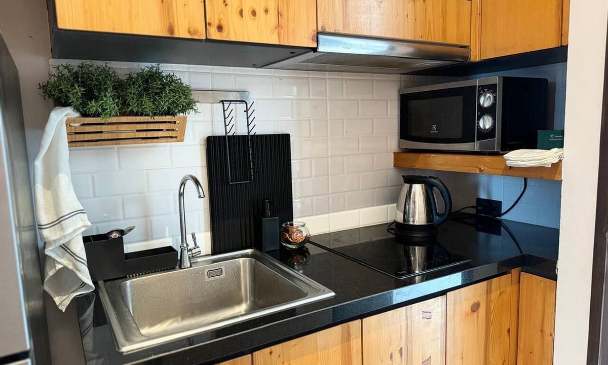 Nai Harn Condo | Quiet Sea-View Studio, Walk to Nai Harn Beach