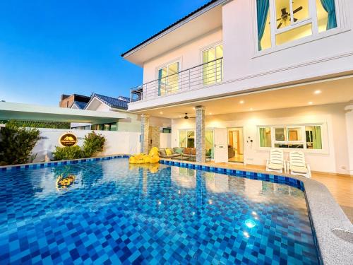 South Pattaya Villa | Relax Pool Villa Near Walking Street,jacuzzi ,BBQ 5Bed 6Bath City house54