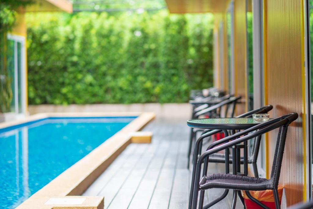 Din Daeng Hotel | Resort V - MRT Huai Khwang