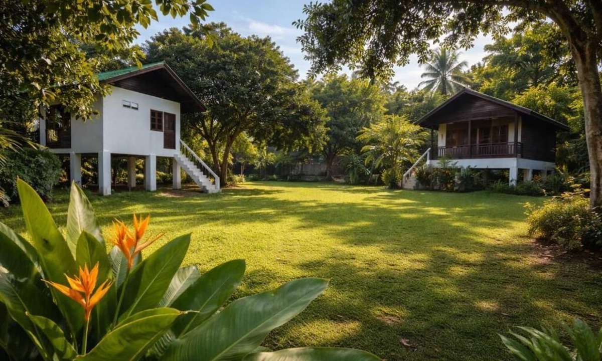 Wok Tum House | Romantic Tropical Retreat | Walk to Hin Kong Beach