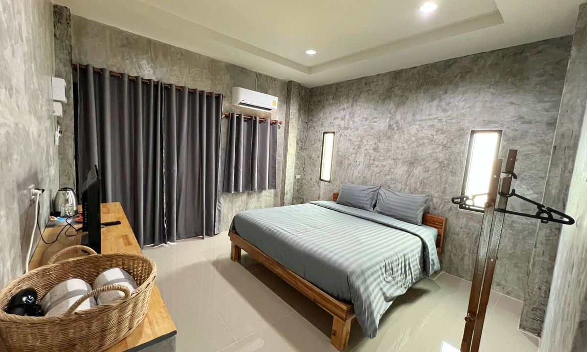 Koh Lan Hotel | Samanta By The Hill