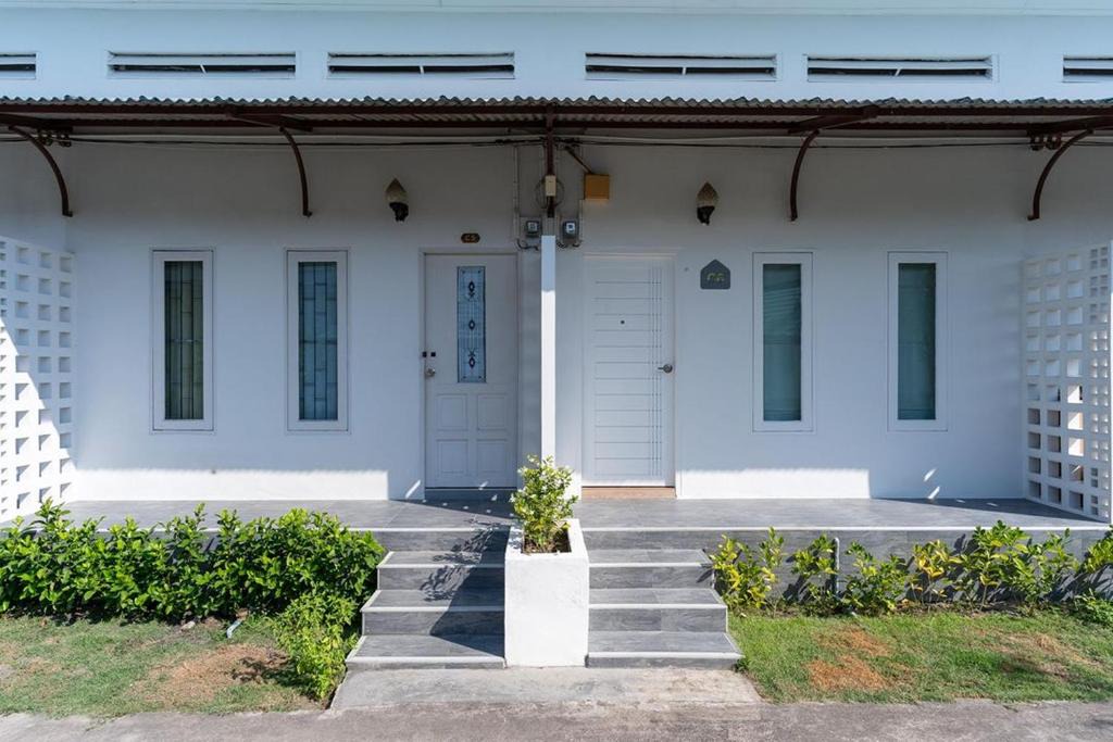 Noen Phra Hotel | Sanipa Resort Rayong