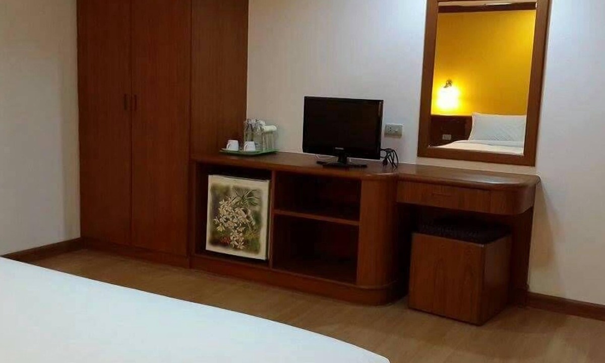 Na Chom Thian Hotel | Sea Falcon Hotel