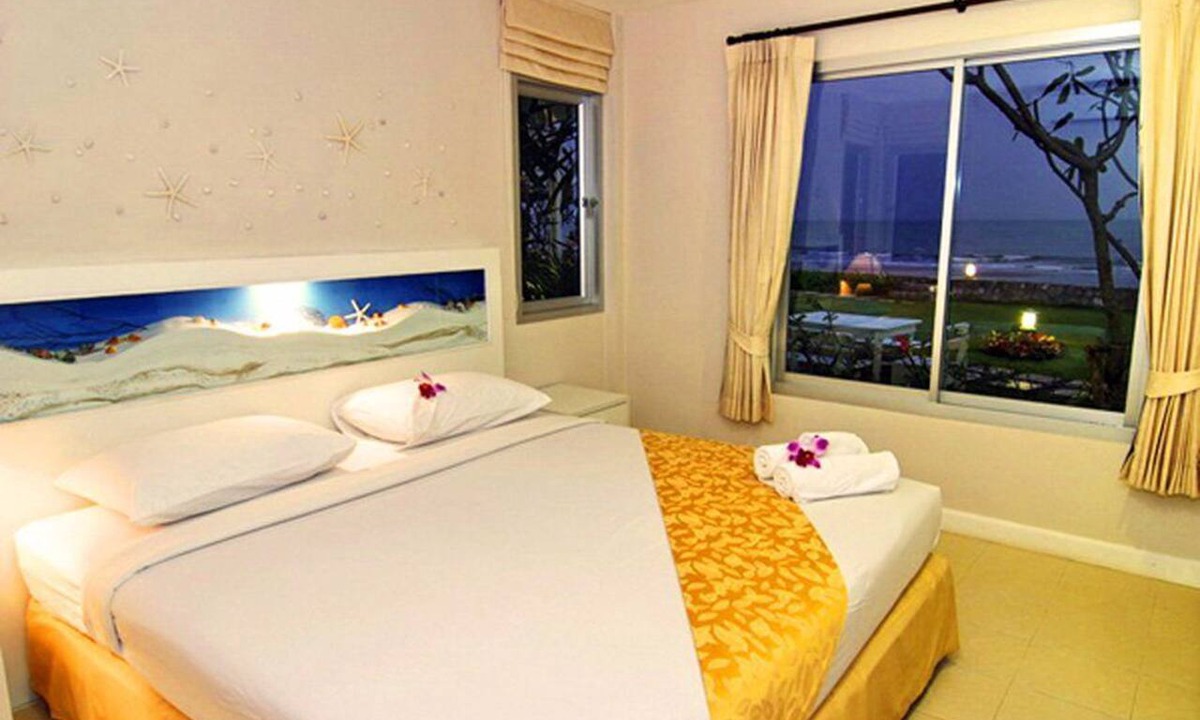 Hat Chao Samran Hotel | Sea Sky Beach Resort