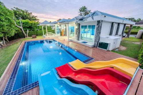 Kram Villa | Shark House - Pool Villa RB13